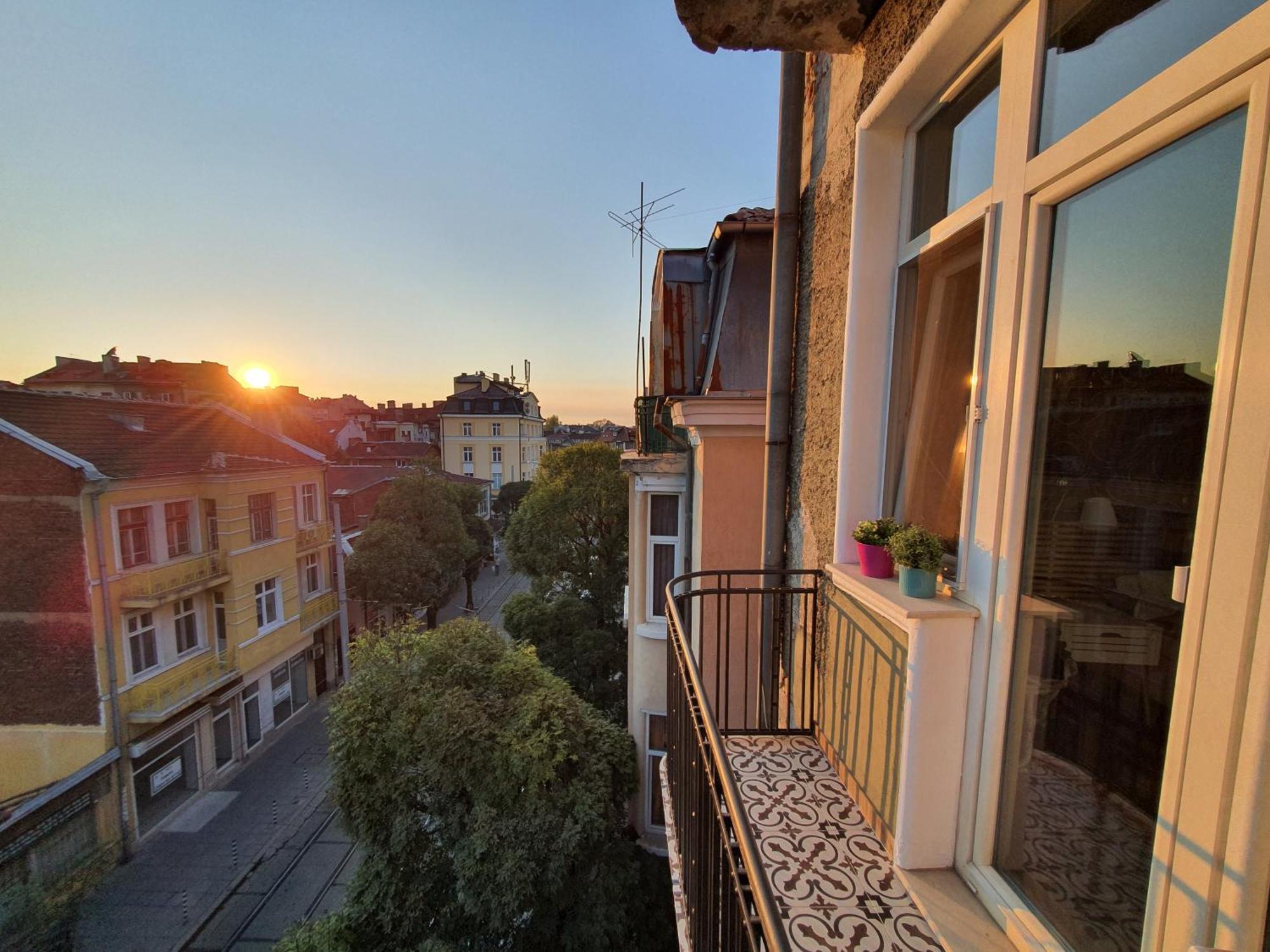 Apartment Memoir By Sofiaspot - Central, Metro To Airport Exterior photo